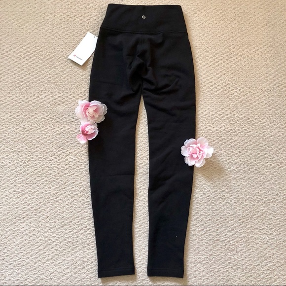 ❌SOLD❌NWT Lululemon Wunder Under Lounge Pant - Picture 5 of 8